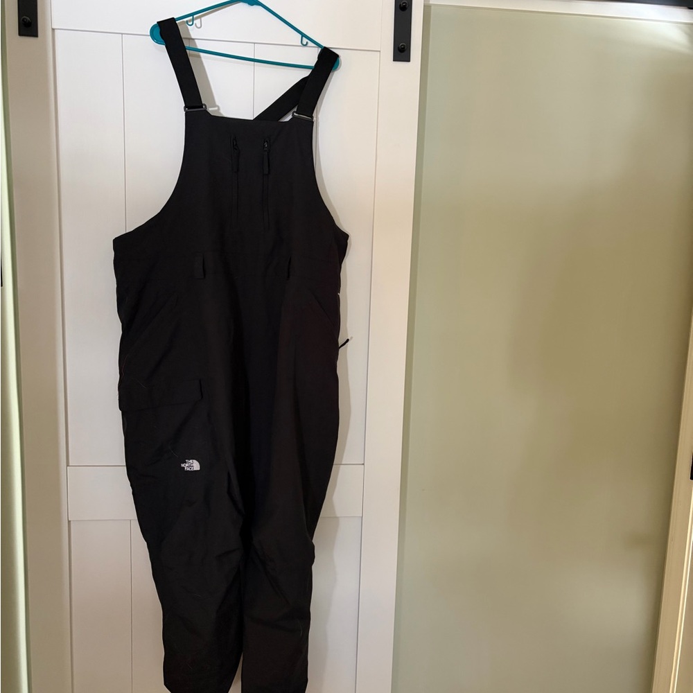 The North Face Women's Black Bib Ski Pants size 3X.